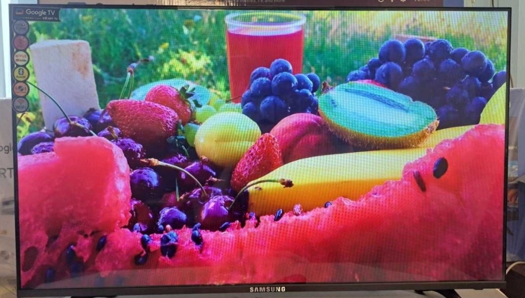 Samsung Smart TV 42" zu verkaufen. Der Fernseher b