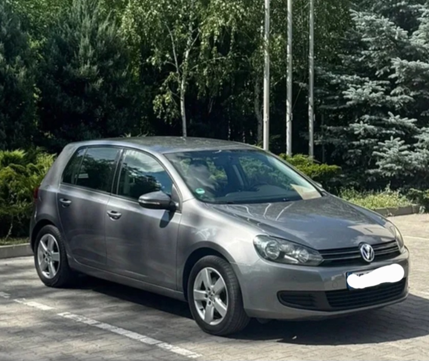 Volkswagen Golf, Baujahr 2010, zu verkaufen. Kilom